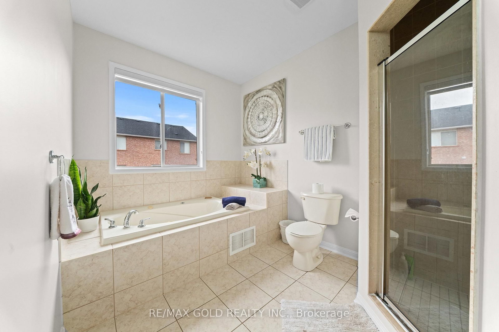 28 Bottomwood Street • Brampton, ON photo 29