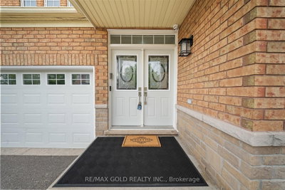 28 Bottomwood Street • Brampton, ON photo 4