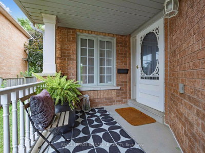 2865 Castlebridge Drive