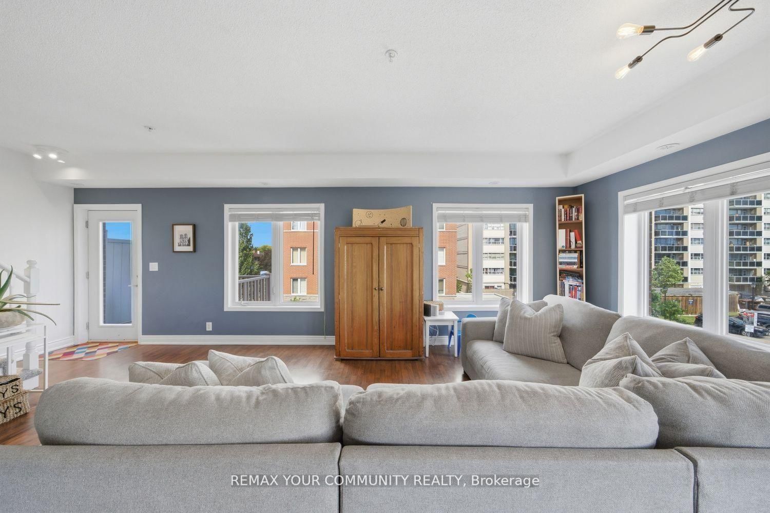 35 Richgrove Drive • ##204 • Toronto, ON photo 10