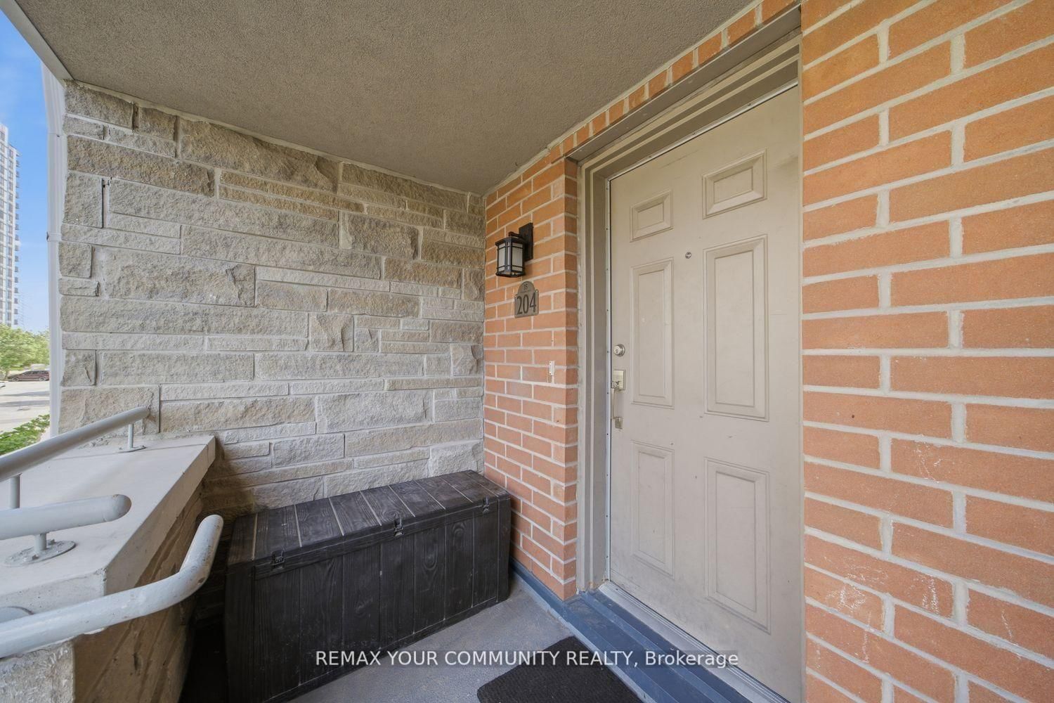 35 Richgrove Drive • ##204 • Toronto, ON photo 5