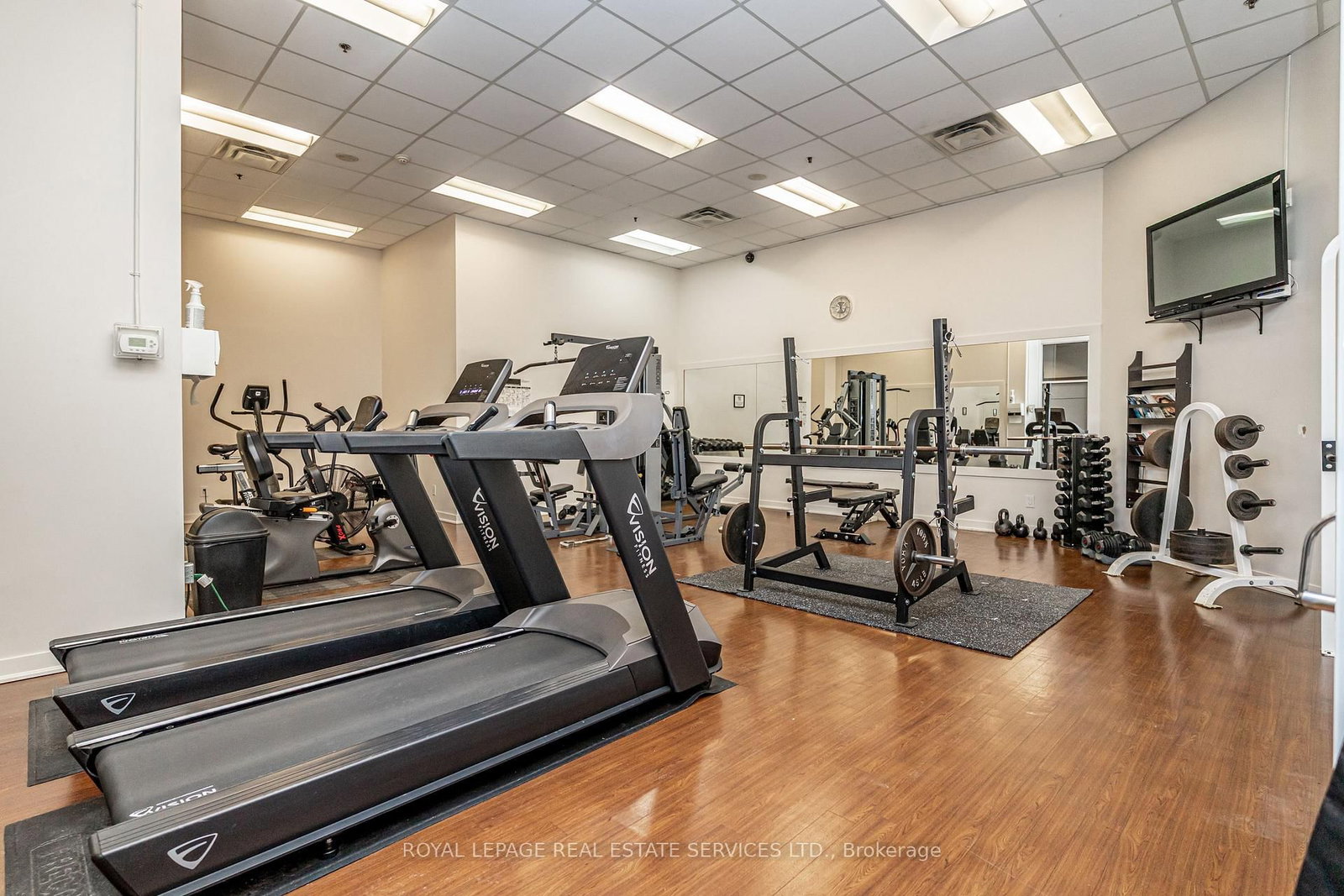 2 Fieldway • #206 • Toronto, ON photo 25