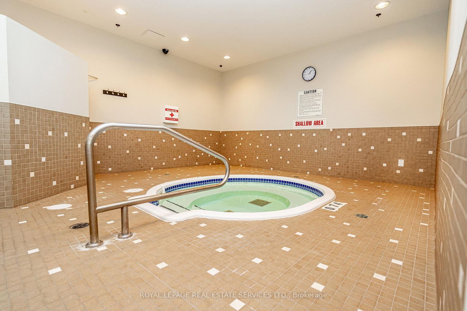 2 Fieldway • #206 • Toronto, ON photo 27