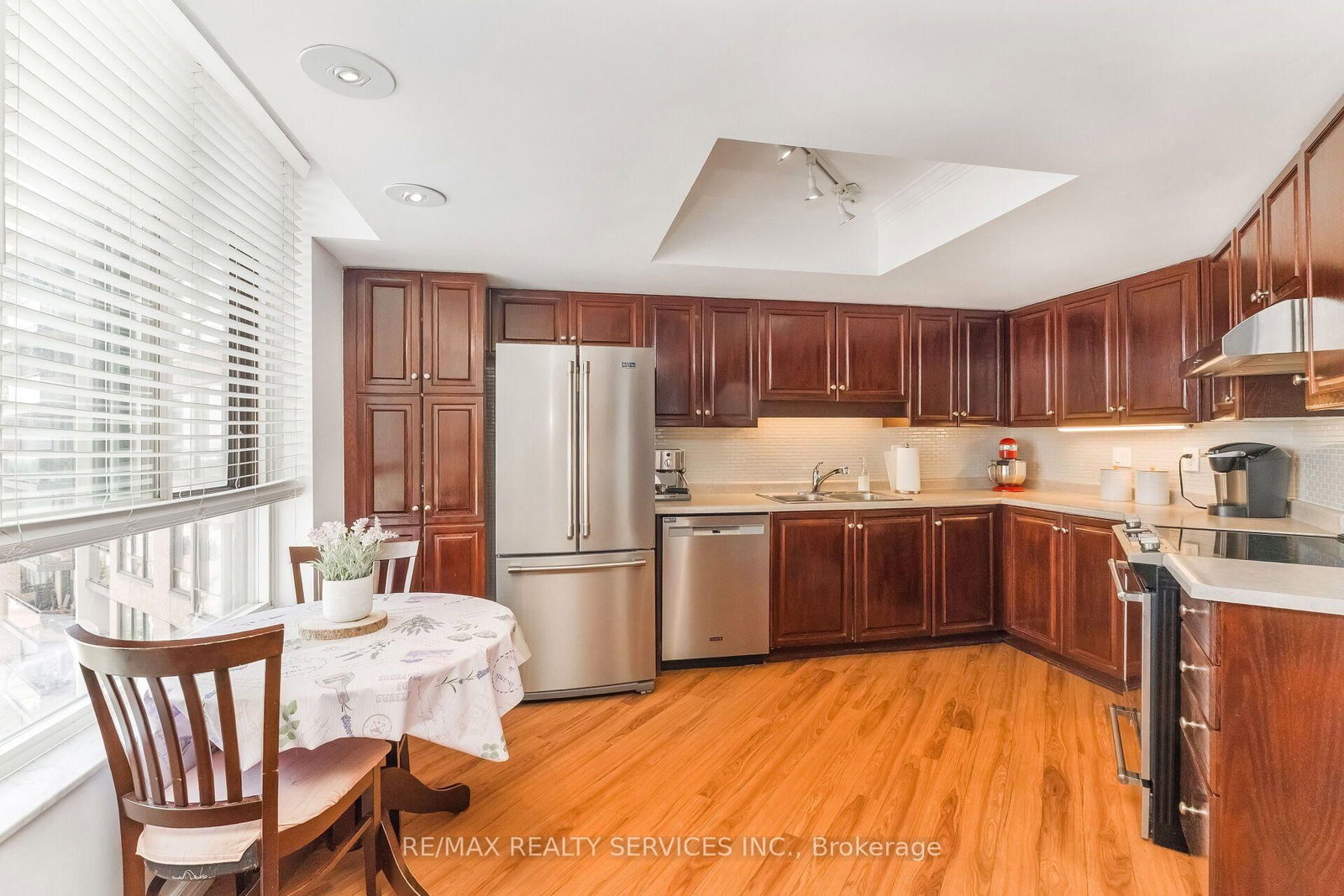 20 Cherrytree Drive • #1606 • Brampton, ON photo 15