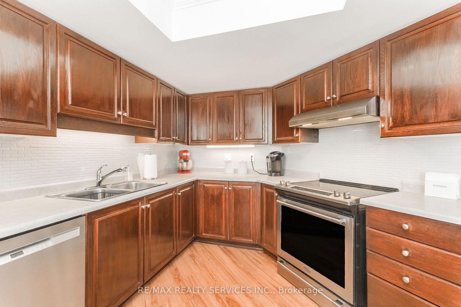 20 Cherrytree Drive • #1606 • Brampton, ON photo 17