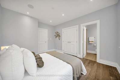 271 Oakhill Mississauga,ON L5G 2P8 — Photo 13