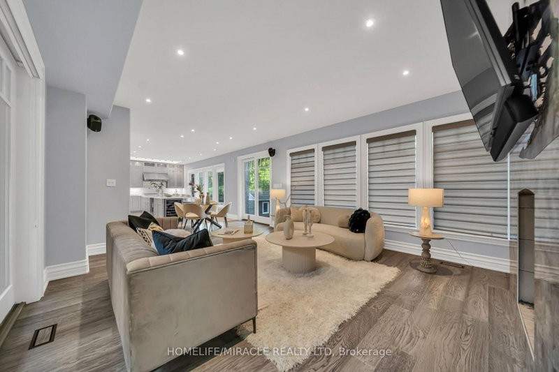 271 Oakhill Mississauga,ON L5G 2P8 — Photo 22