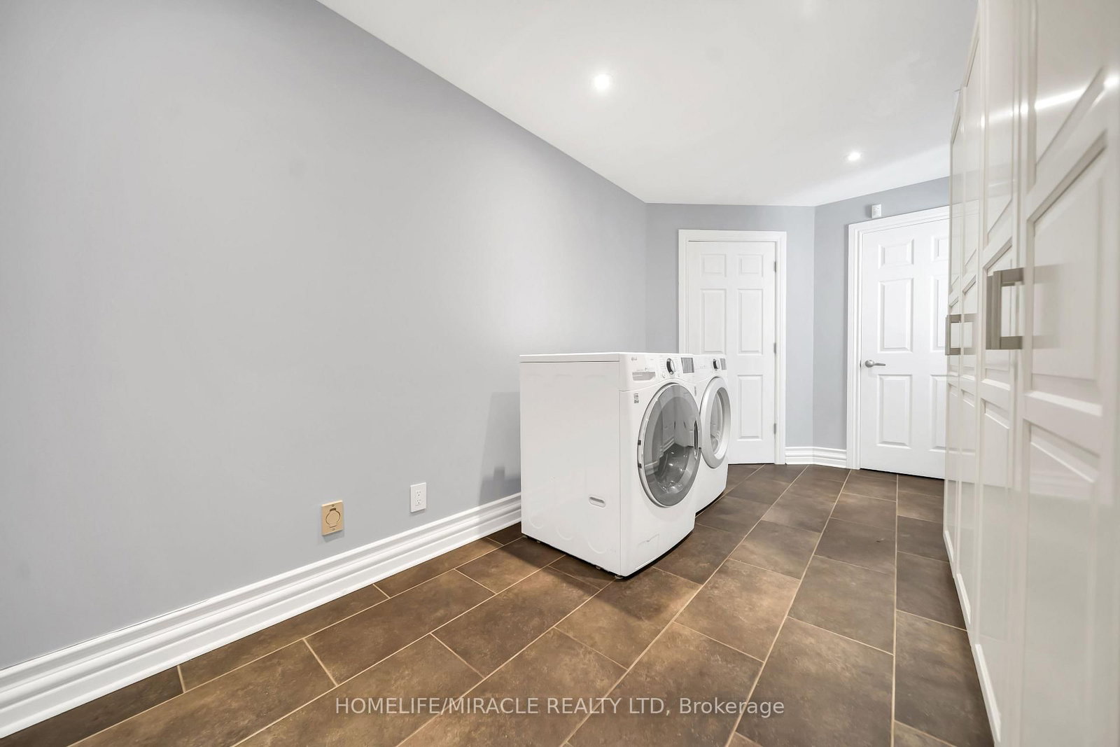 271 Oakhill Road • Mississauga, ON photo 40