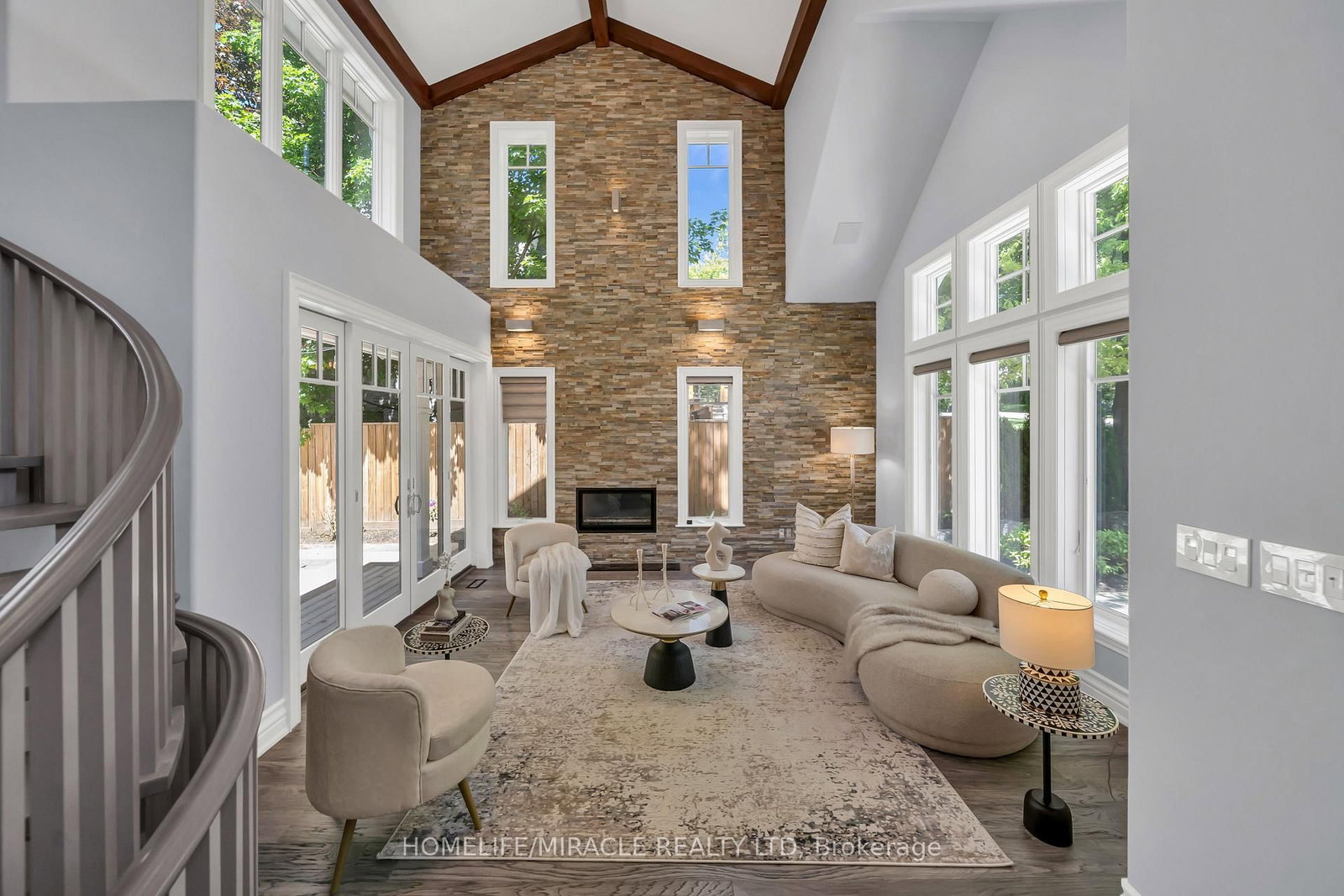 271 Oakhill Road • Mississauga, ON photo 8