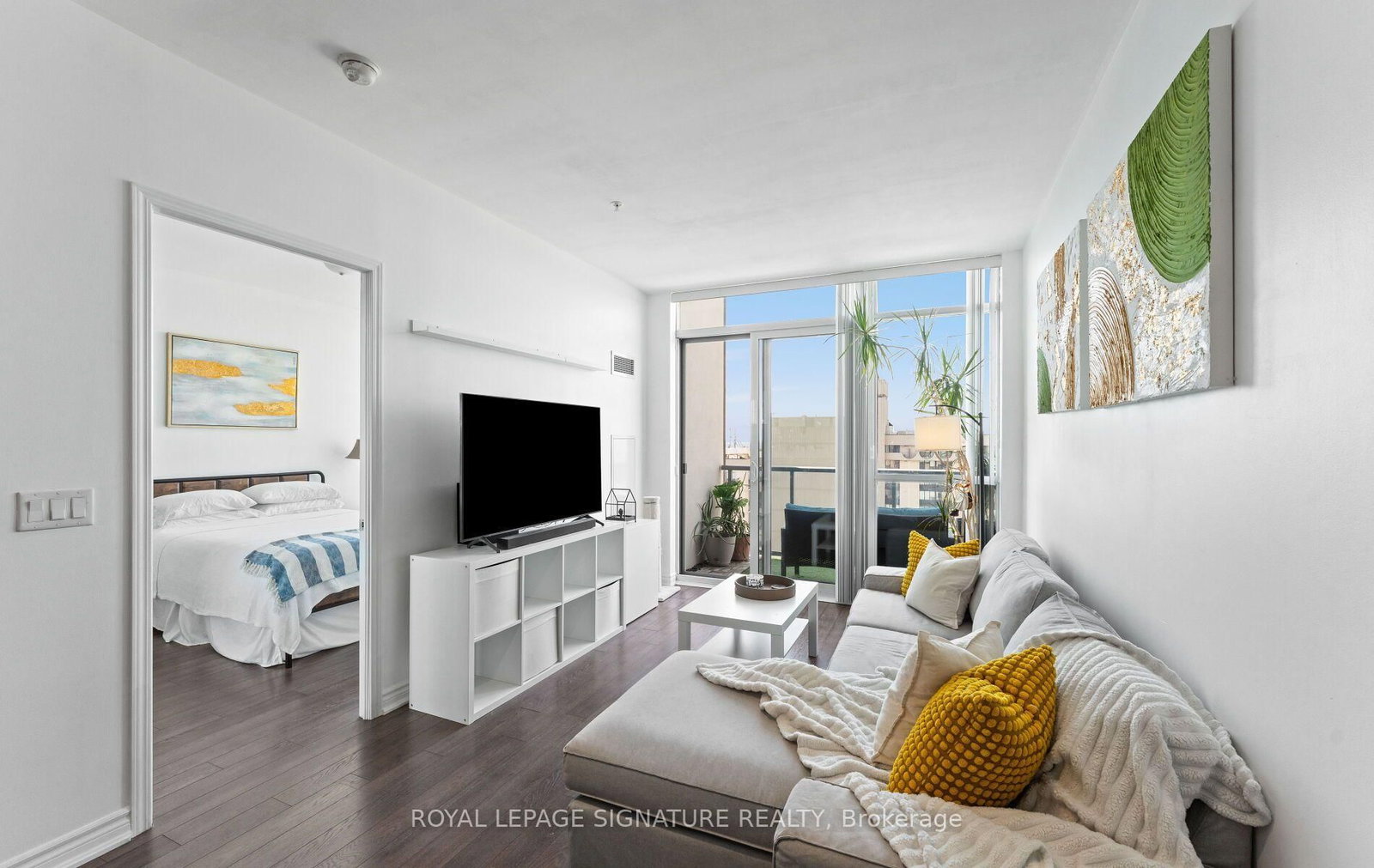 15 James Finlay Way • #1101 • Toronto, ON photo 11