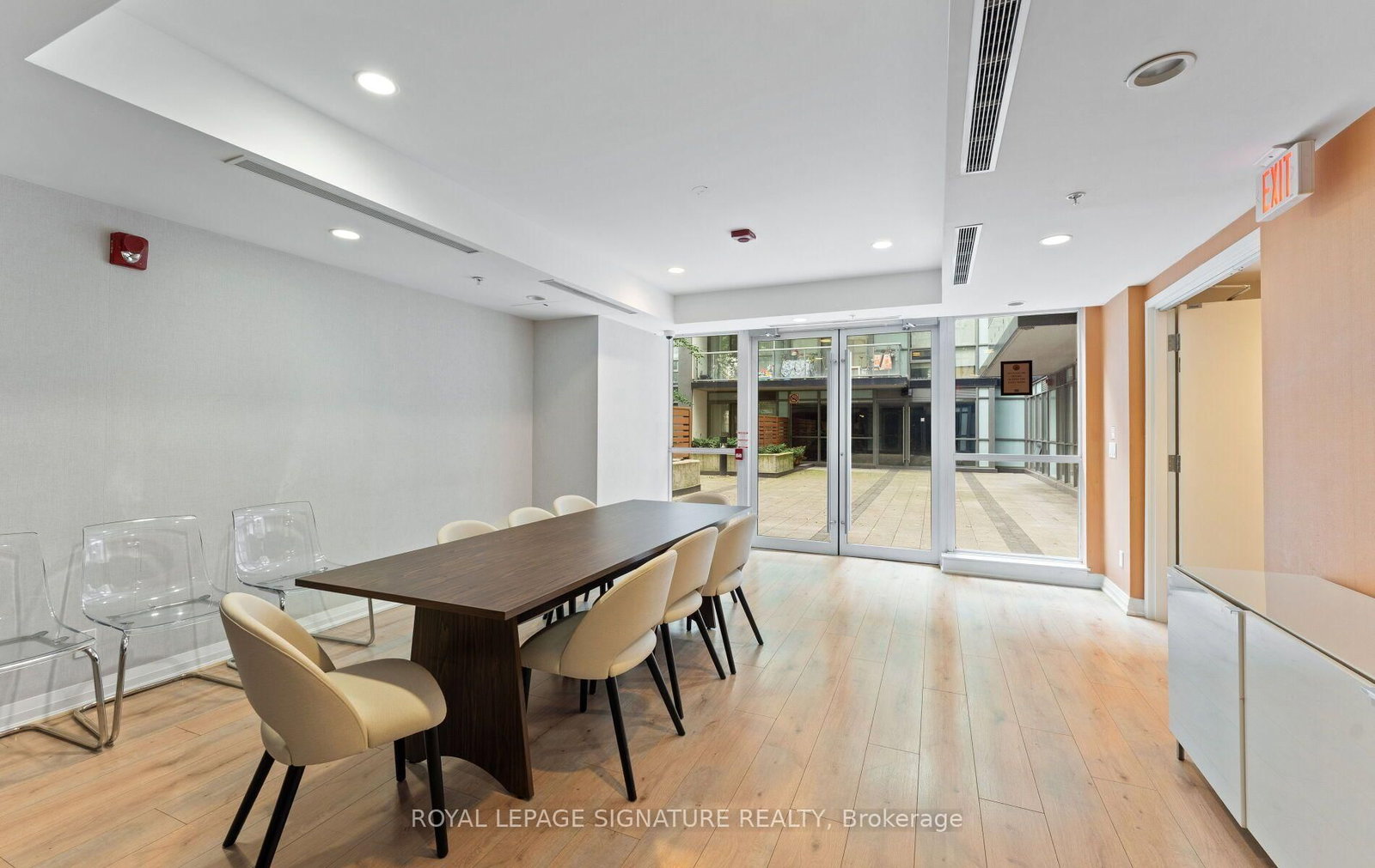 15 James Finlay Way • #1101 • Toronto, ON photo 32