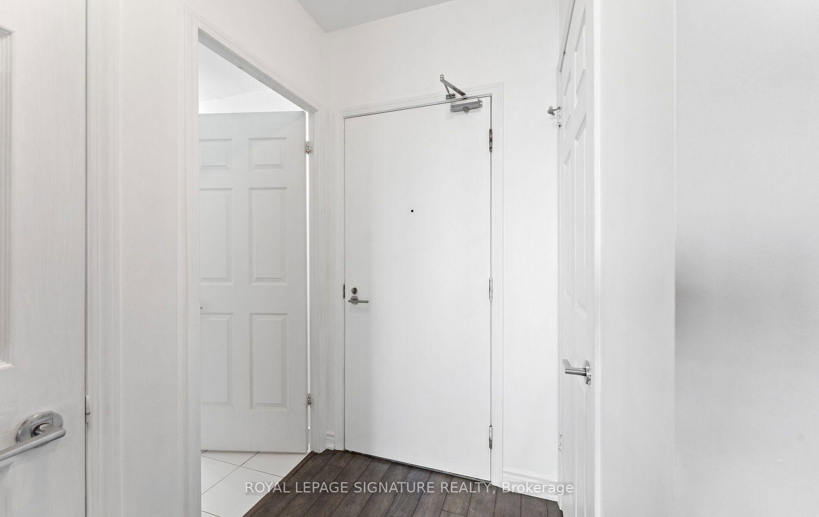 15 James Finlay Way • #1101 • Toronto, ON photo 5