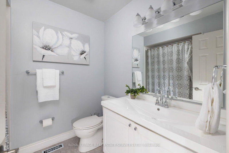 184 Gatwick Oakville,ON L6H 6N1 — Photo 21