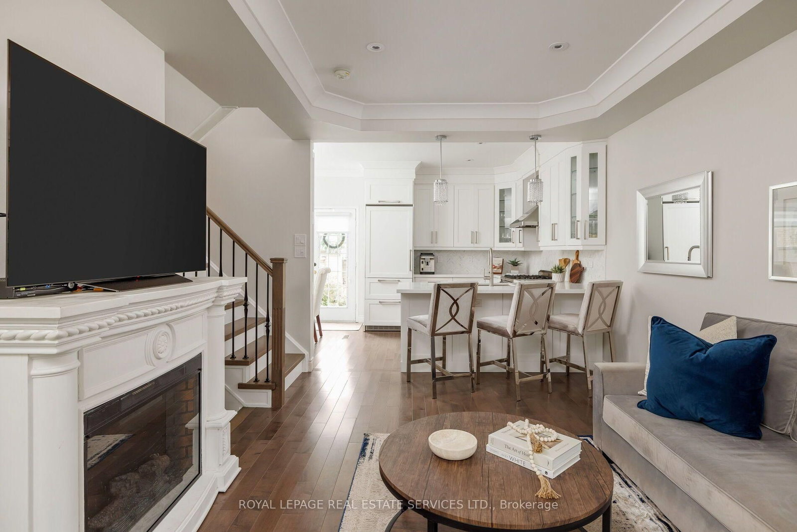 184 Gatwick Drive • Oakville, ON photo 4