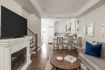 184 Gatwick Drive • Oakville, ON photo 4