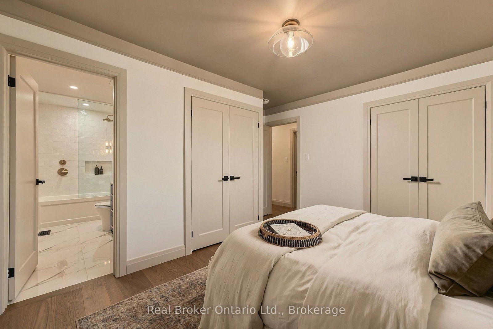 571 Leonard Court • Burlington, ON photo 23