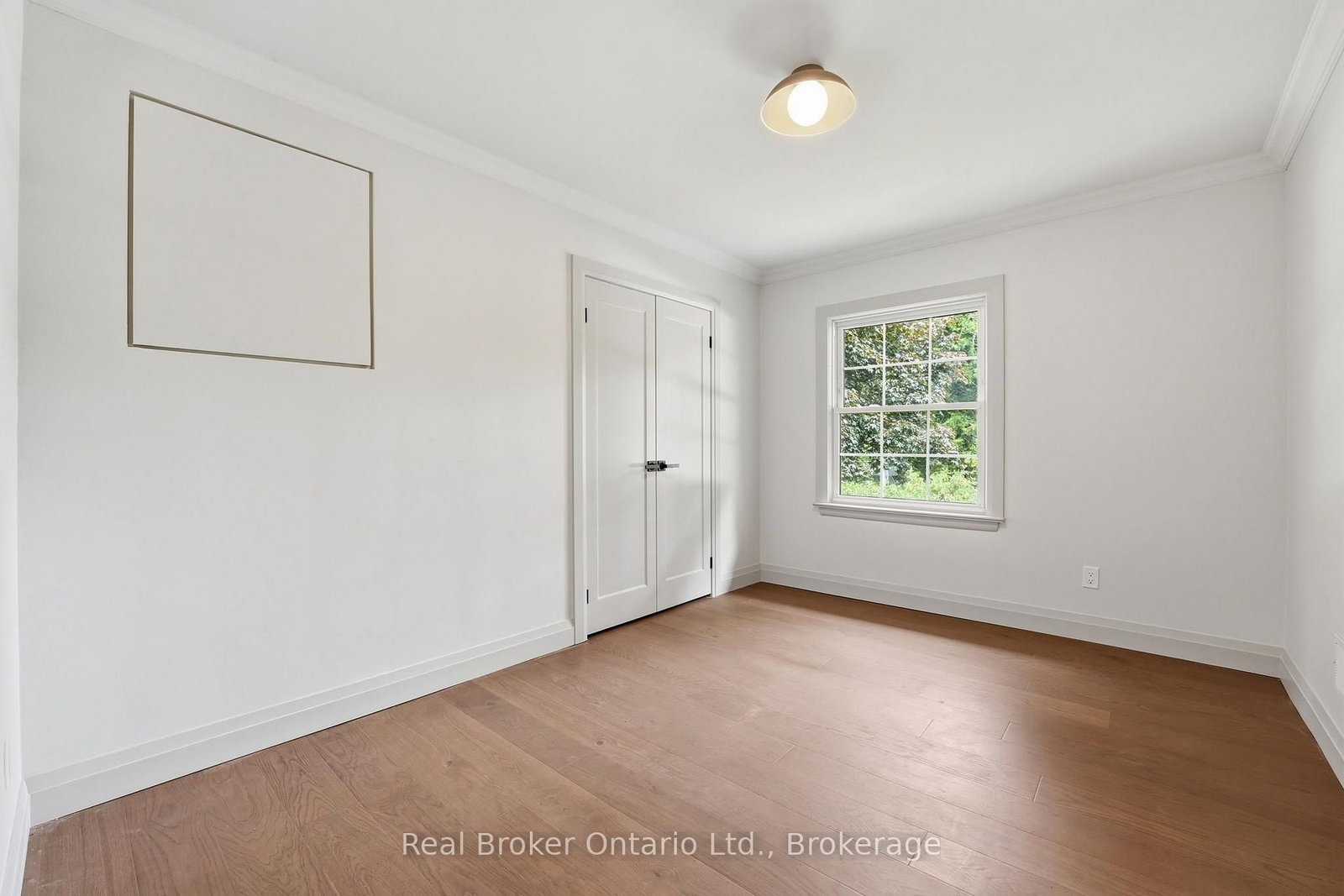 571 Leonard Court • Burlington, ON photo 27