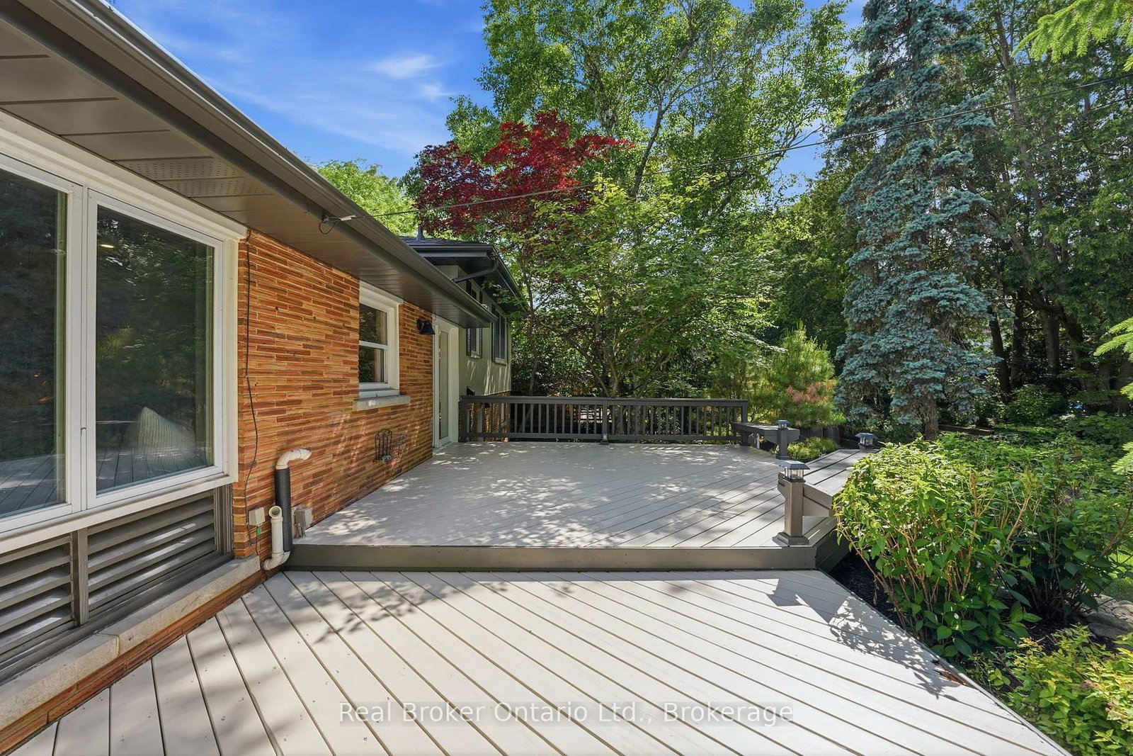 571 Leonard Court • Burlington, ON photo 40