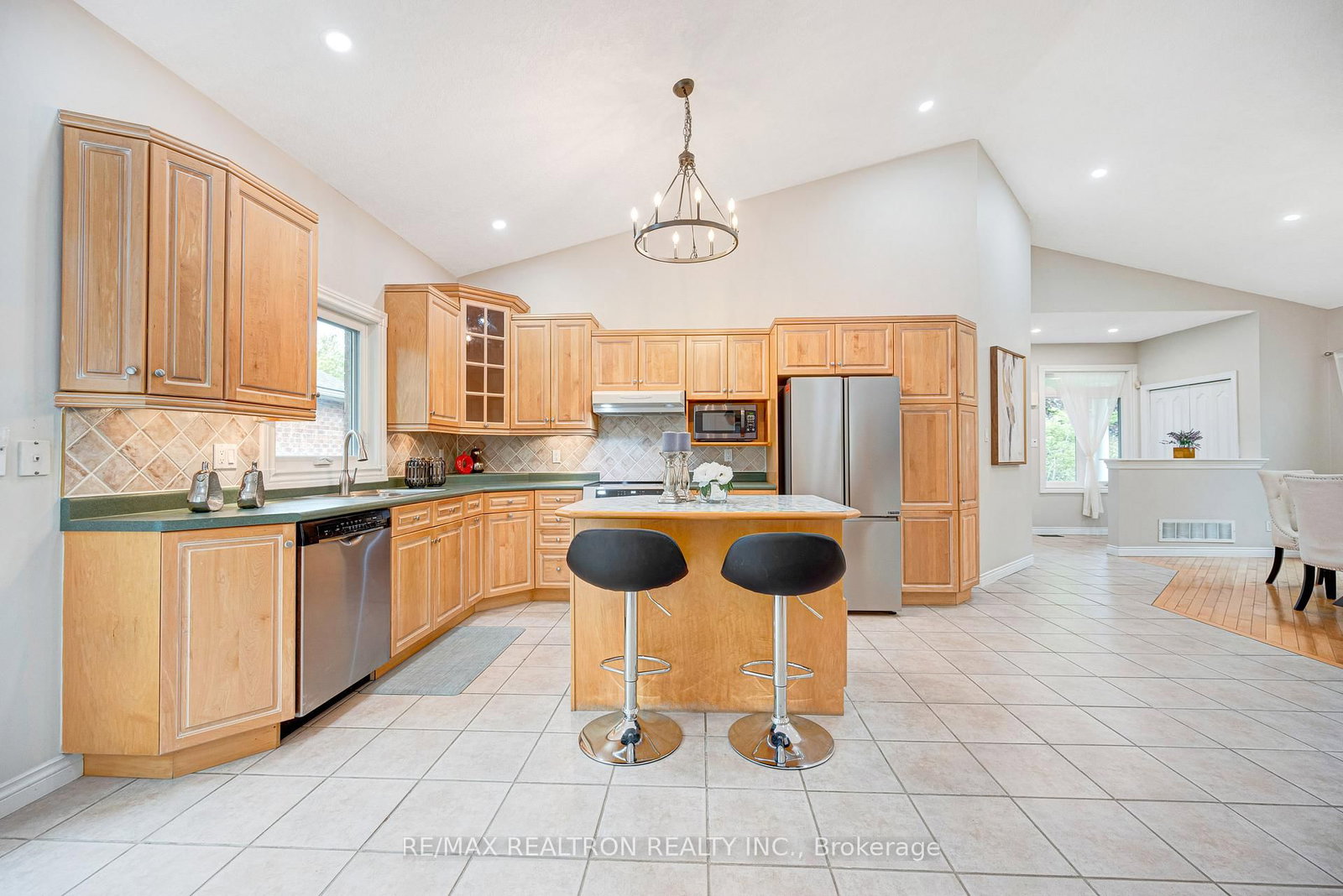 84 Hunter Road photo 9