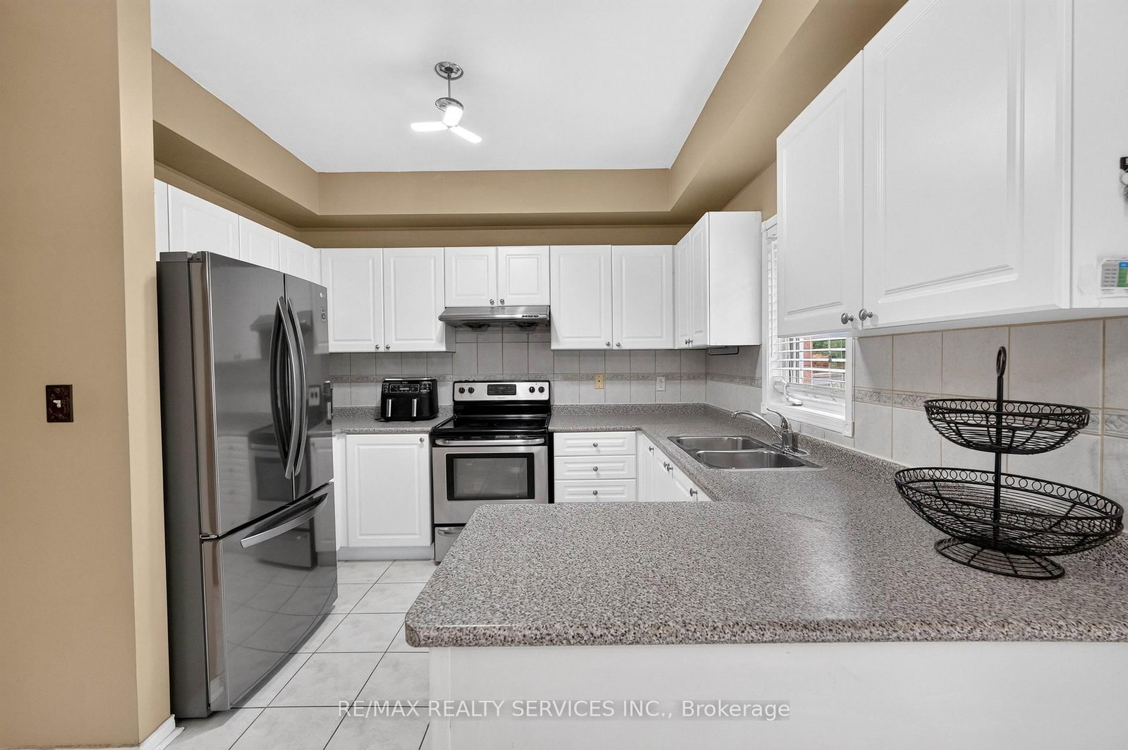 703 Twain Avenue • Mississauga, ON photo 14