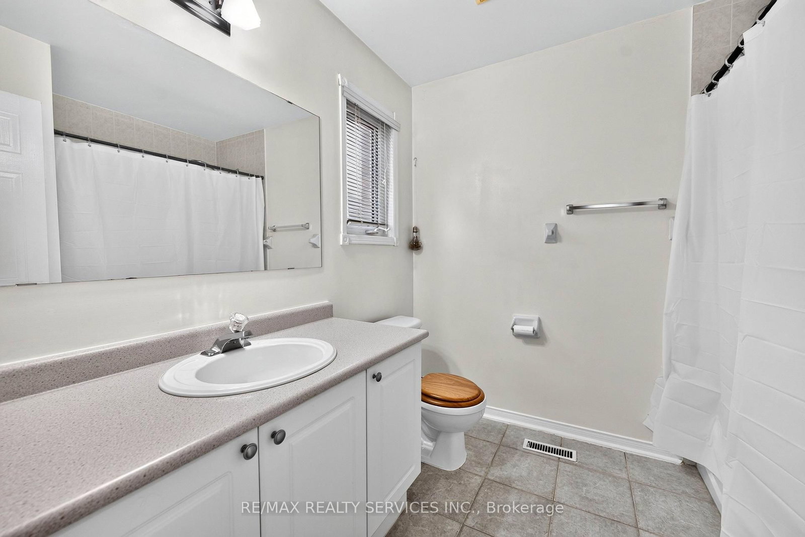 703 Twain Avenue • Mississauga, ON photo 30
