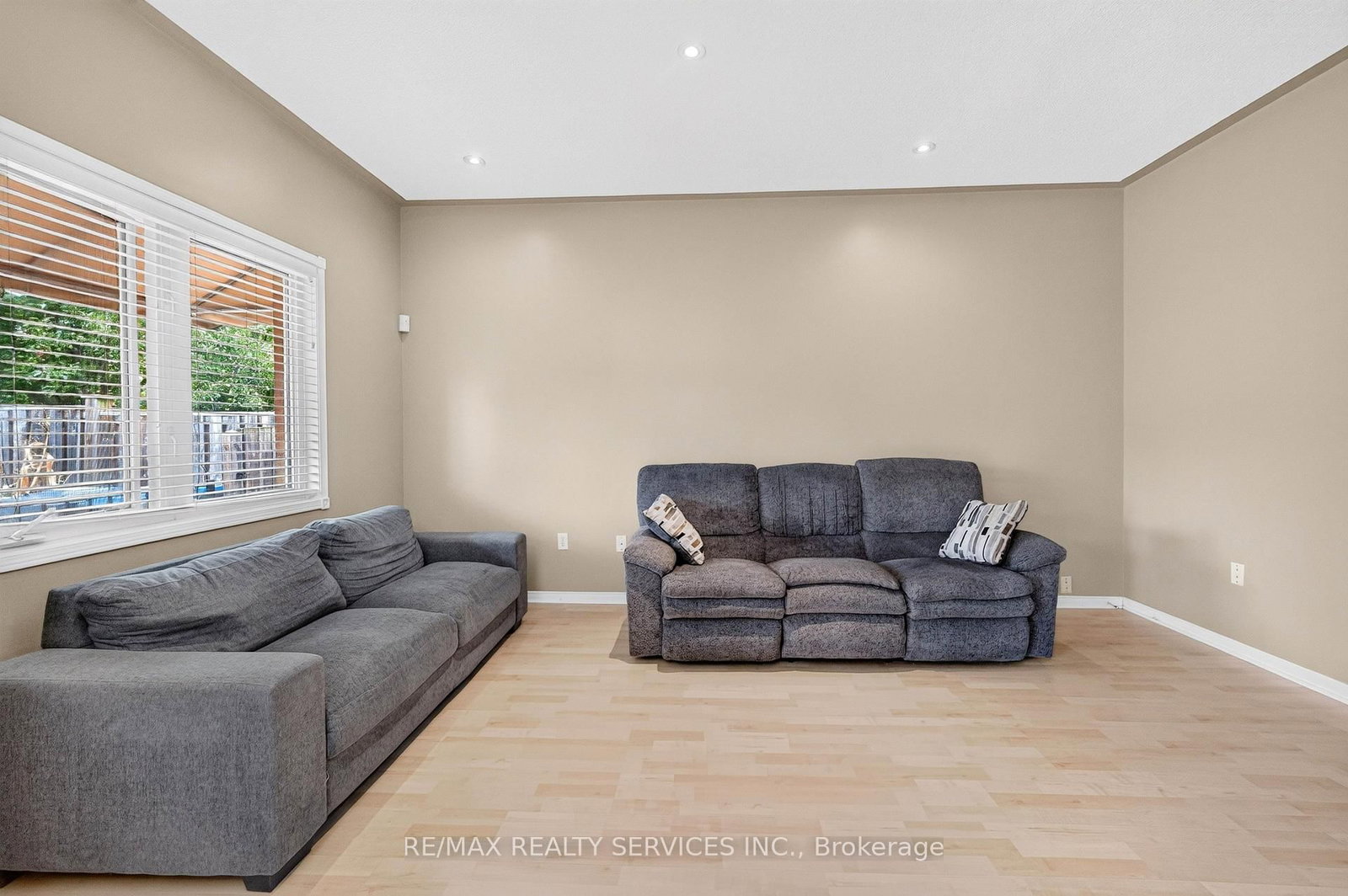 703 Twain Avenue • Mississauga, ON photo 8
