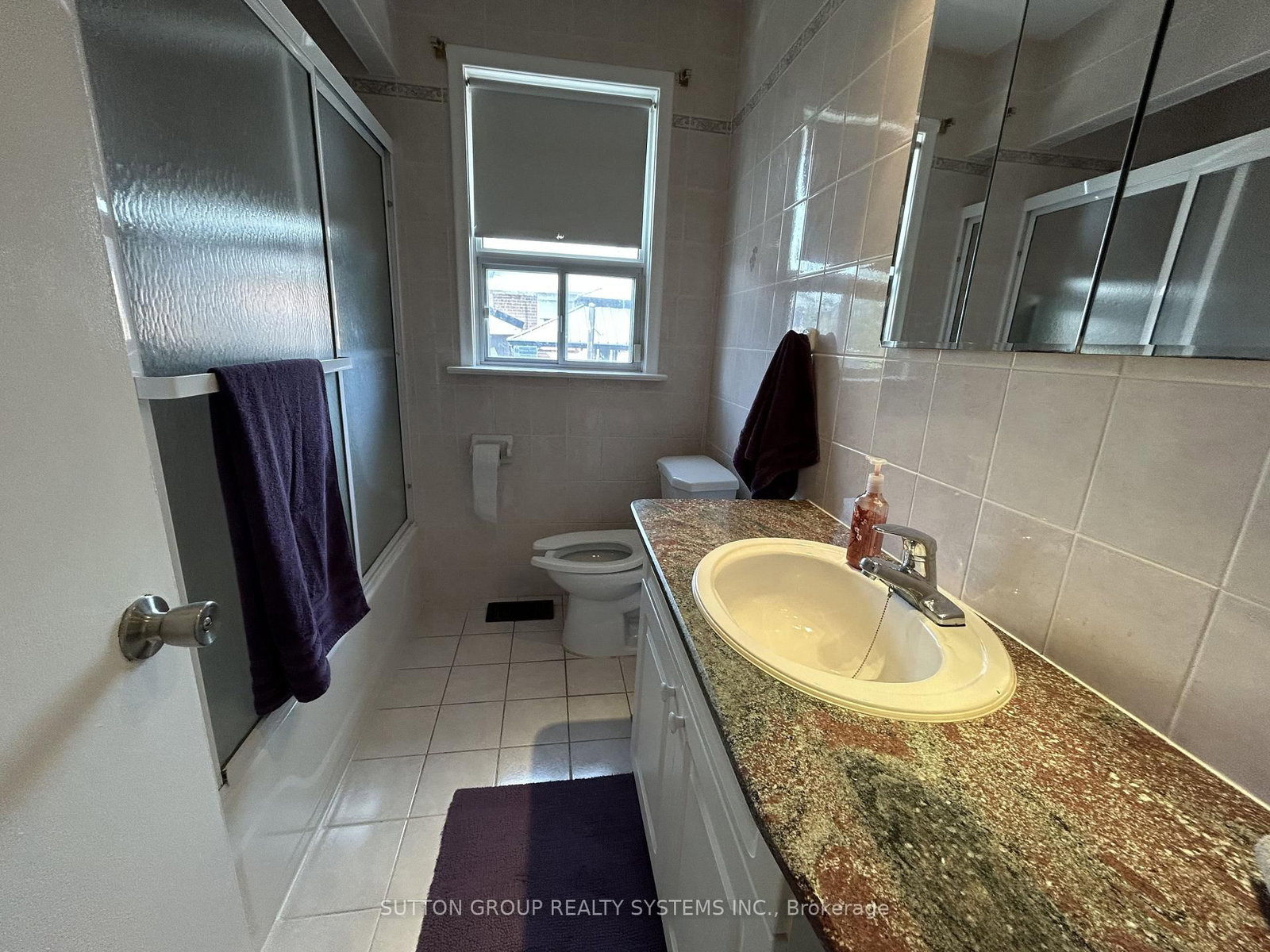 20 Taysham Crescent • Toronto, ON photo 13