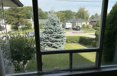 20 Taysham Crescent, Toronto, ON, photo 4