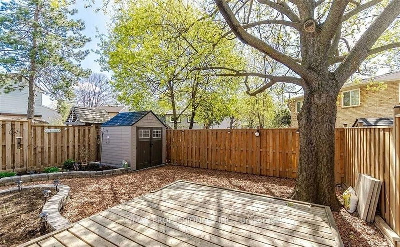 24 Homeland Brampton,ON L6S 1R8 — Photo 6