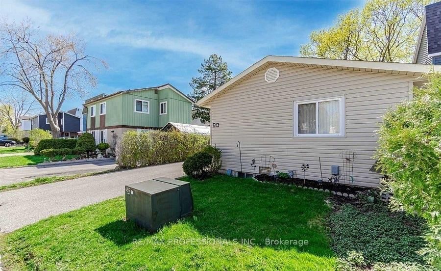 24 Homeland Brampton,ON L6S 1R8 — Photo 8