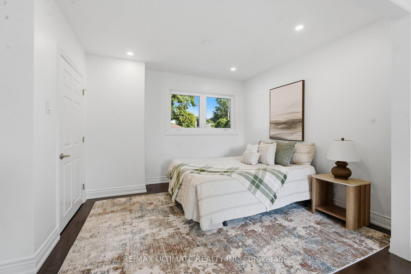 130 Thistle Down Boulevard • Toronto, ON photo 15