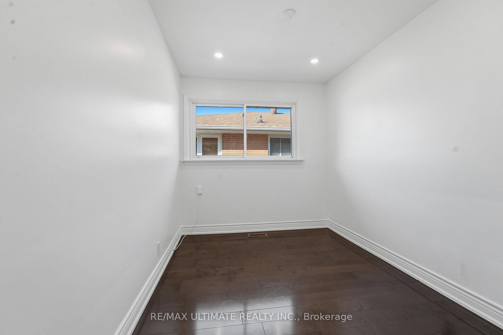 130 Thistle Down Boulevard • Toronto, ON photo 22