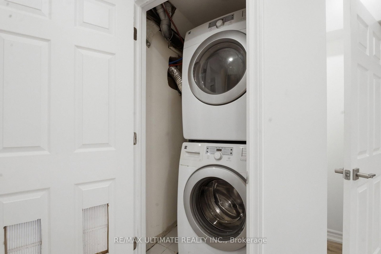 130 Thistle Down Boulevard • Toronto, ON photo 33
