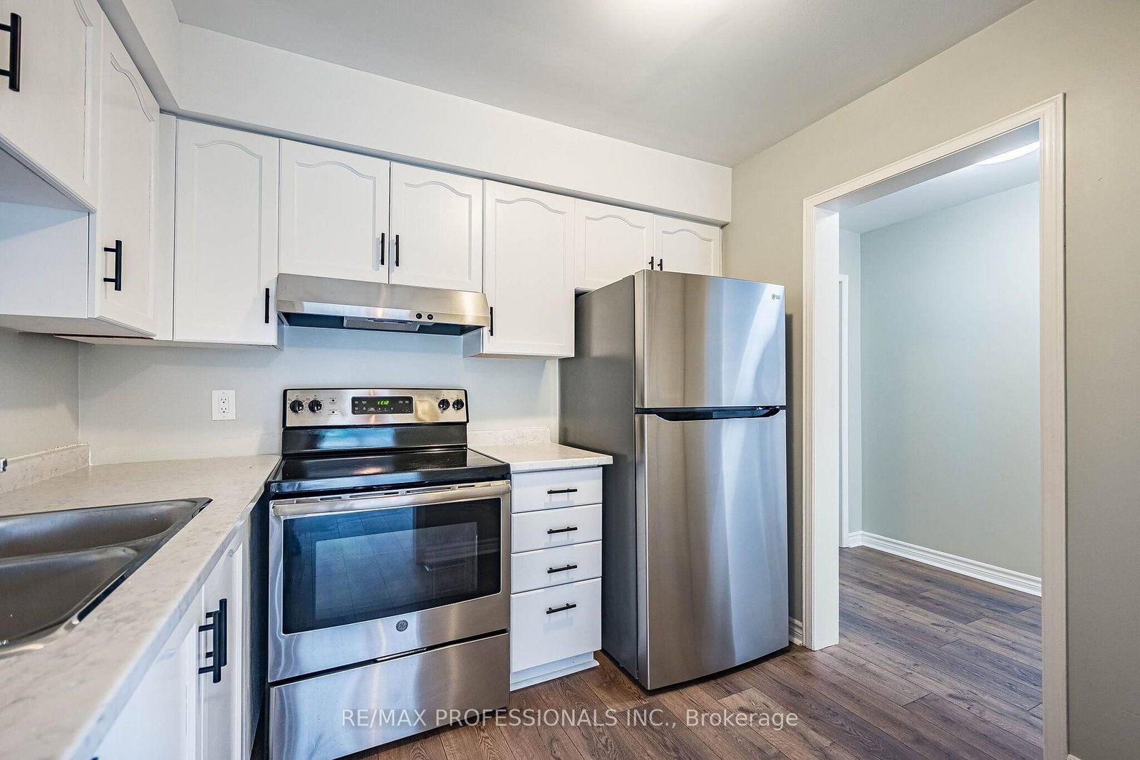 2004 Glenada Crescent • #23 • Oakville, ON photo 18
