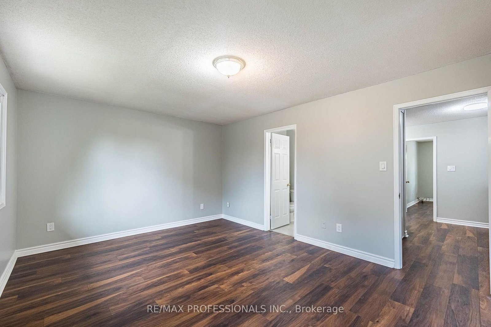 2004 Glenada Crescent • #23 • Oakville, ON photo 28