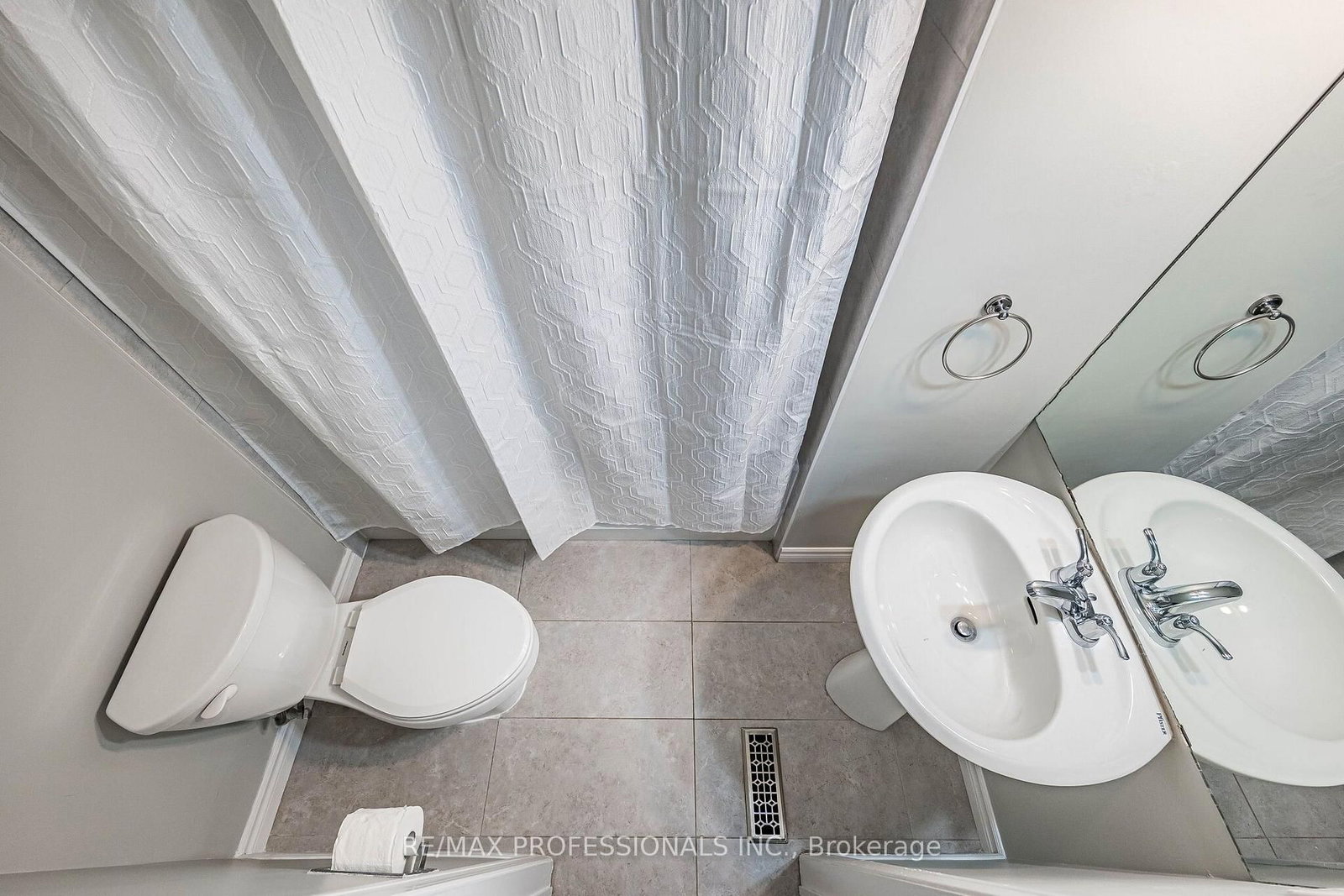 2004 Glenada Crescent • #23 • Oakville, ON photo 36