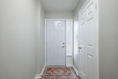 2004 Glenada Crescent • #23 • Oakville, ON photo 4
