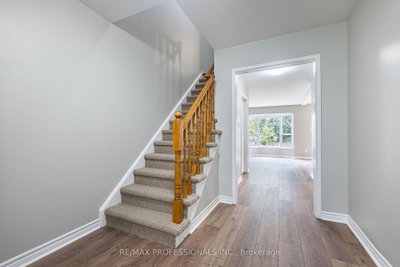 2004 Glenada Crescent • #23 • Oakville, ON photo 6