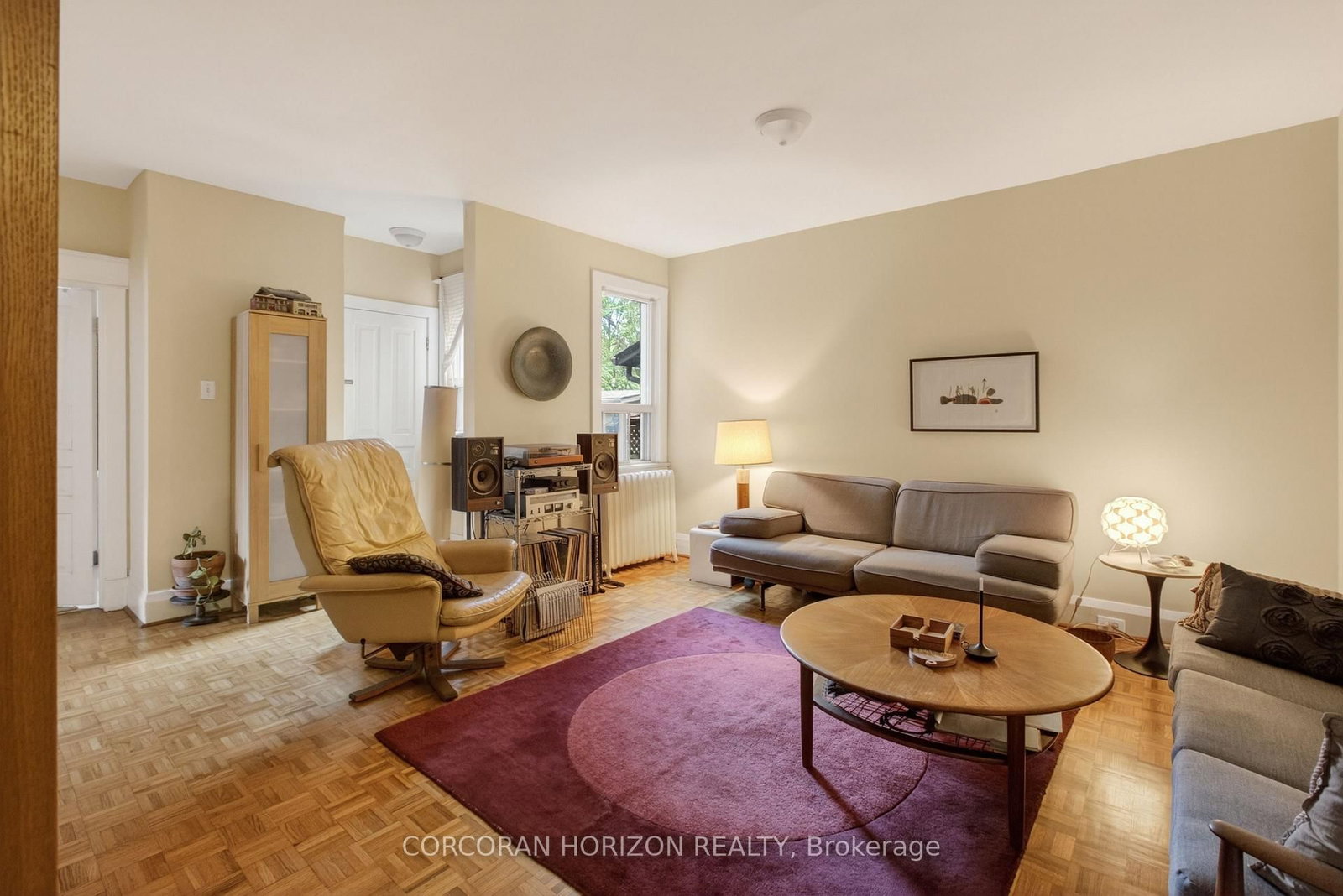 355 Parkside Drive • Toronto, ON photo 12