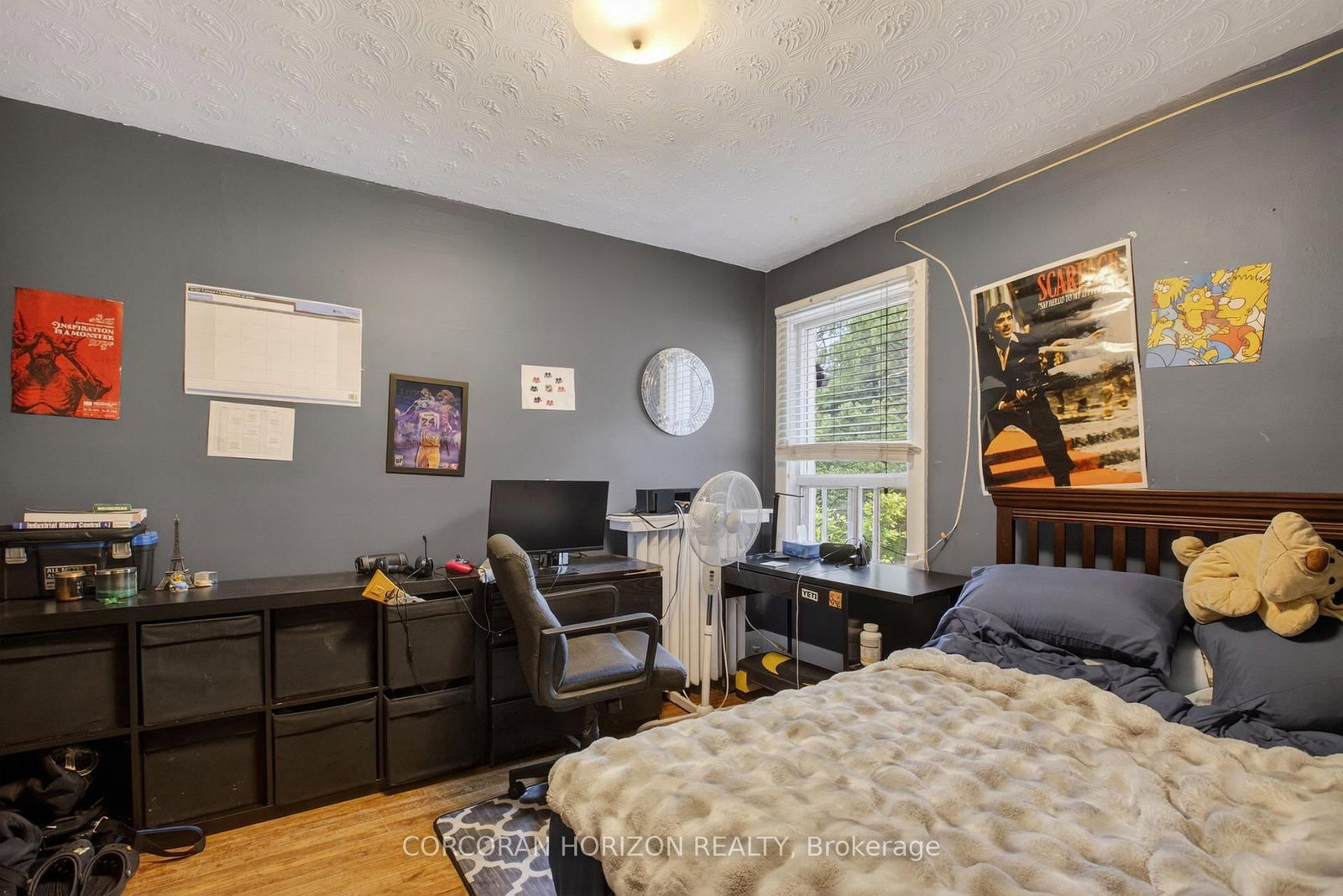 355 Parkside Drive • Toronto, ON photo 19