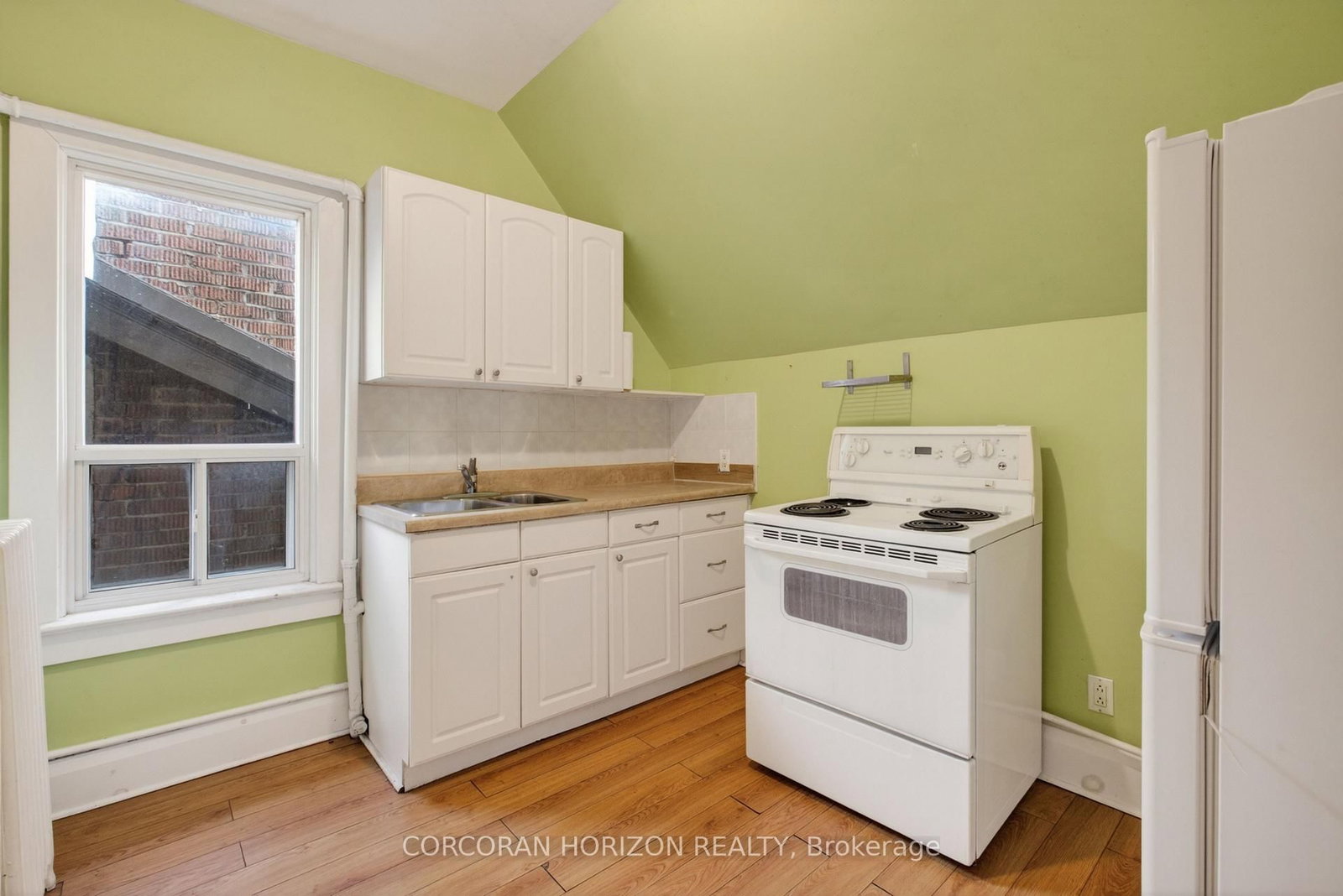 355 Parkside Drive • Toronto, ON photo 30