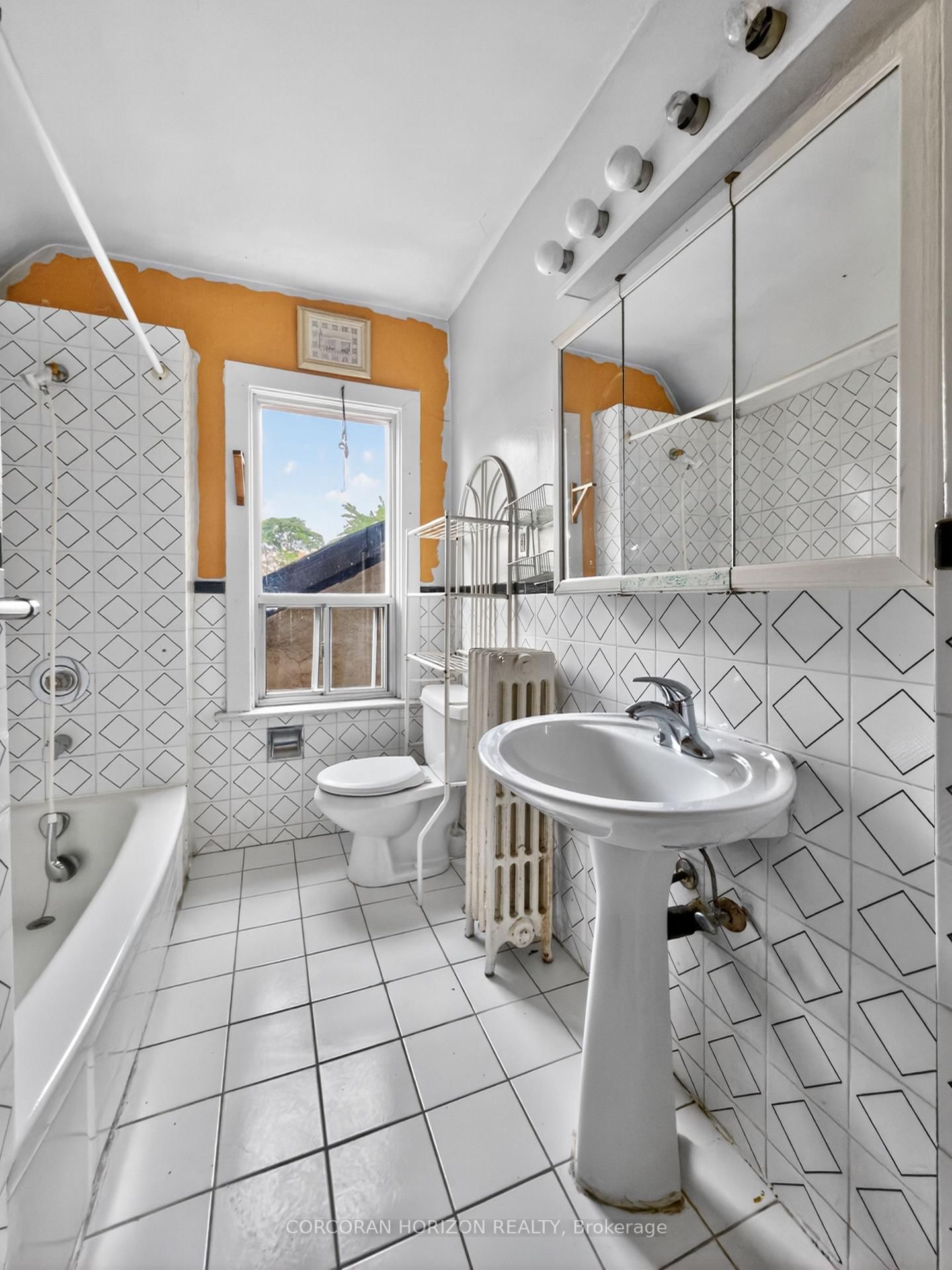 355 Parkside Drive • Toronto, ON photo 33