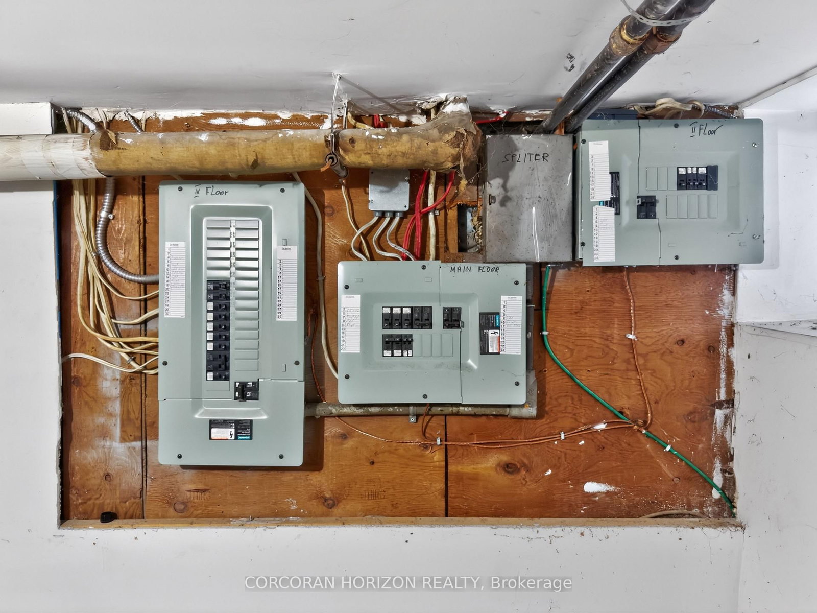355 Parkside Drive • Toronto, ON photo 37