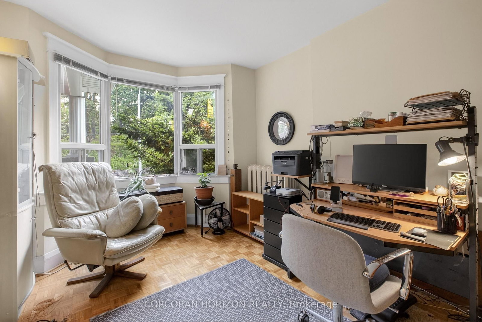 355 Parkside Drive • Toronto, ON photo 6