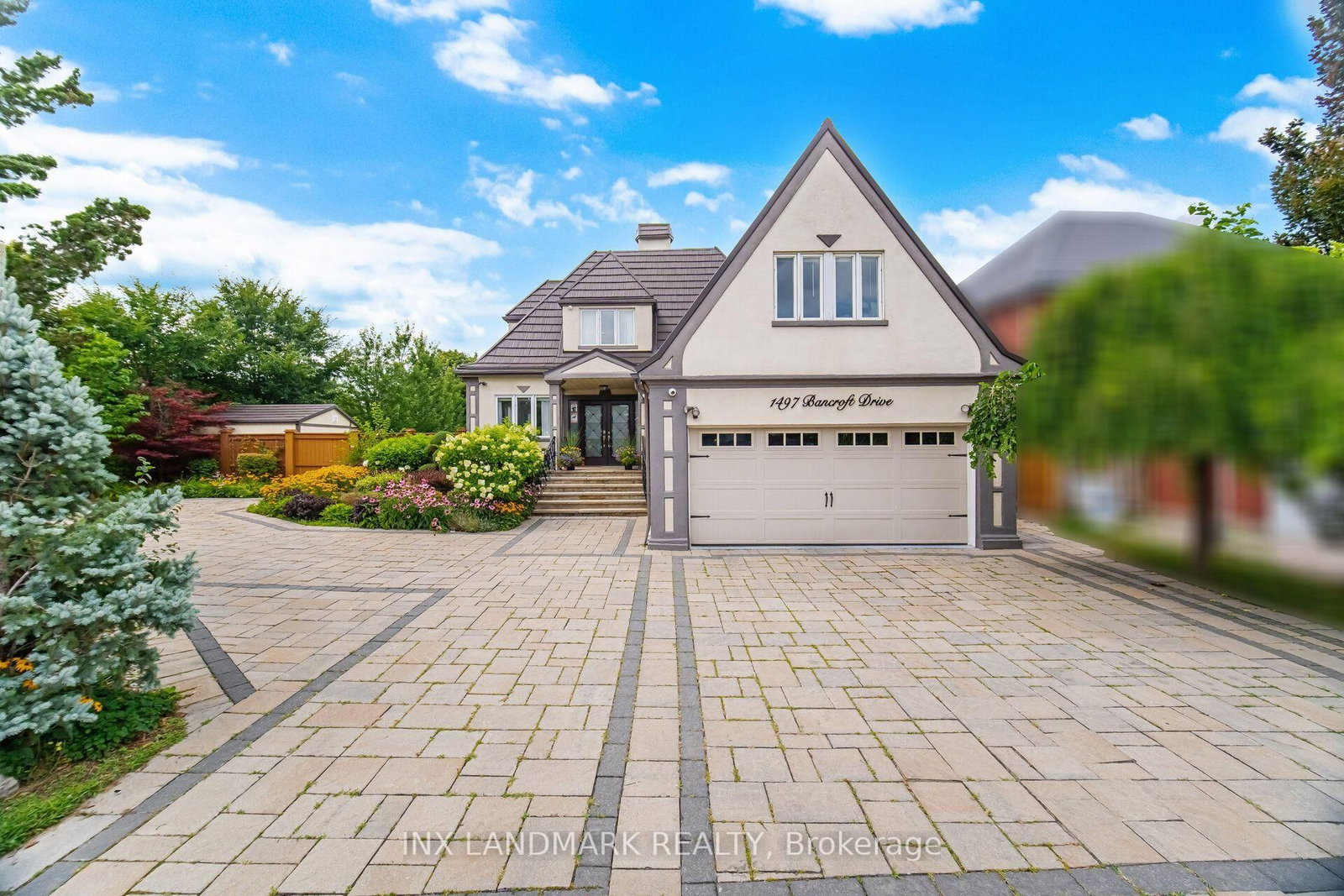 1497 Bancroft Drive • Mississauga, ON photo 2