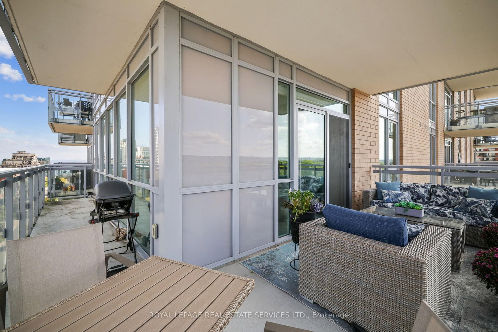 2025 Maria Street • #902 • Burlington, ON photo 24