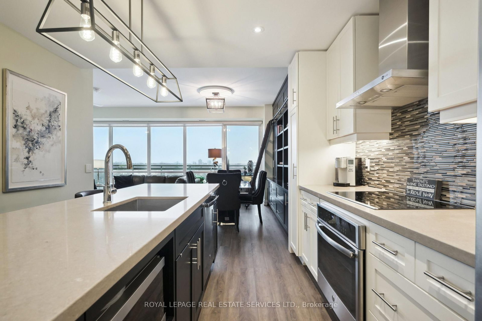 2025 Maria Street • #902 • Burlington, ON photo 8