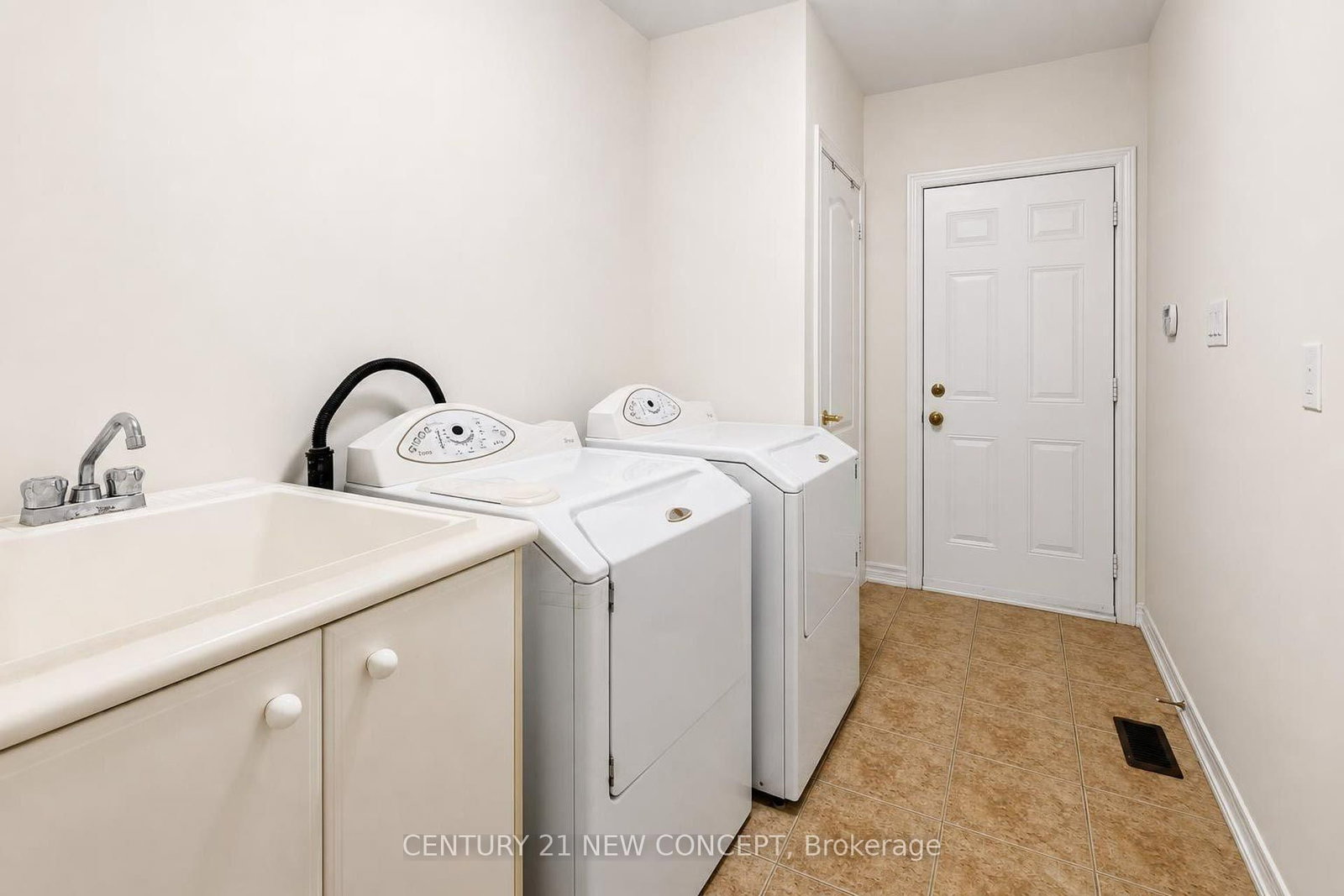 437 Stringer Circle • Milton, ON photo 22