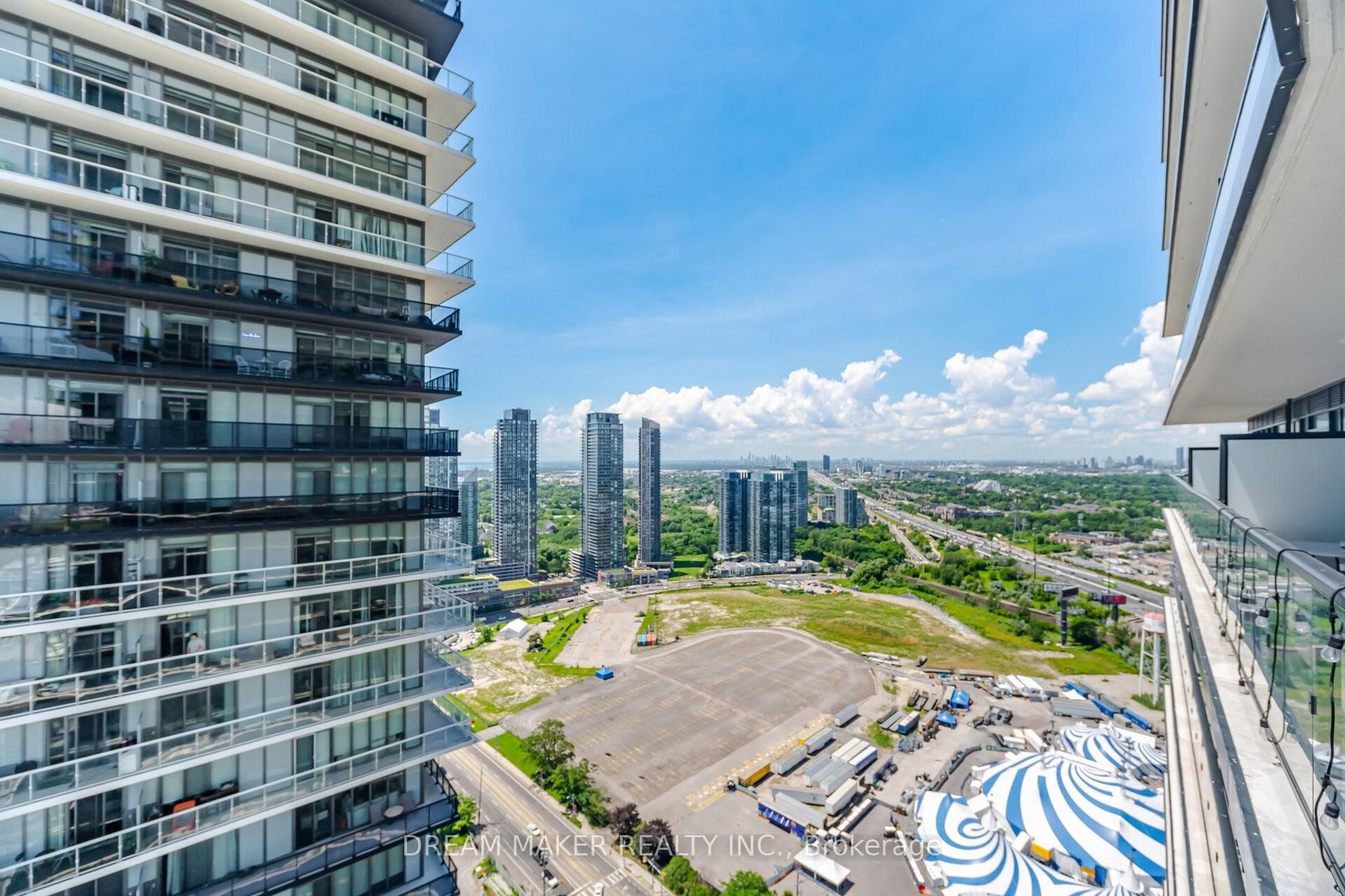 38 Annie Craig Drive • #511 • Toronto, ON photo 35