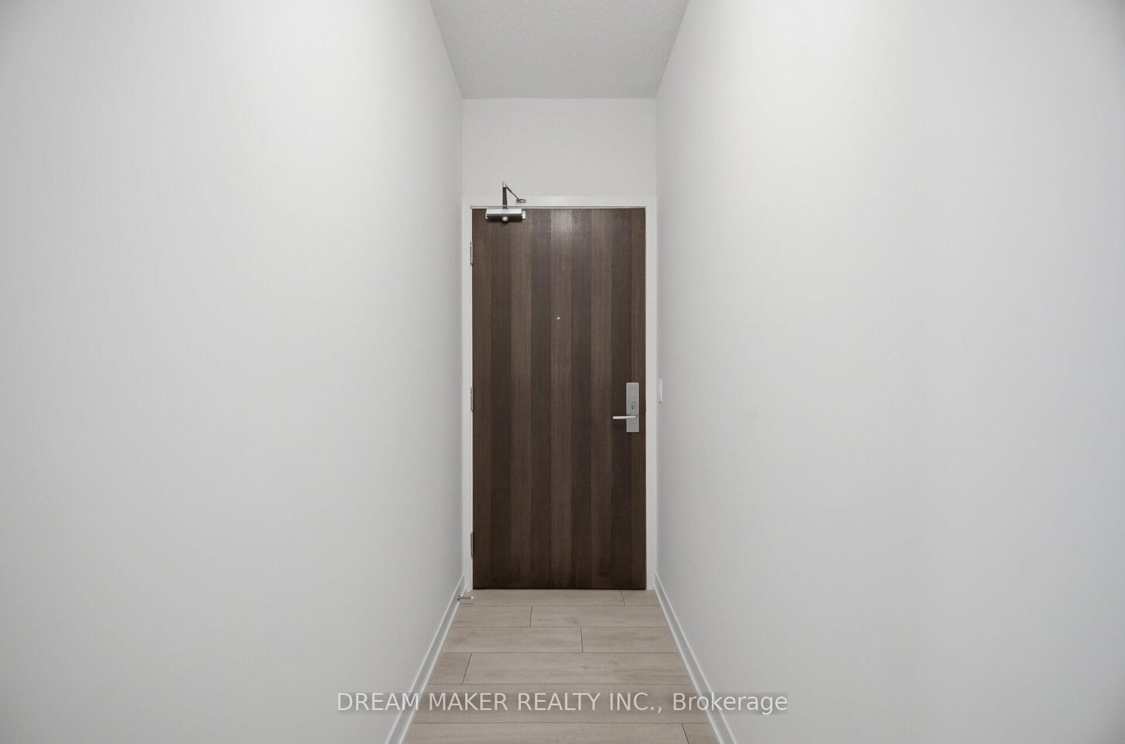 38 Annie Craig Drive • #511 • Toronto, ON photo 4